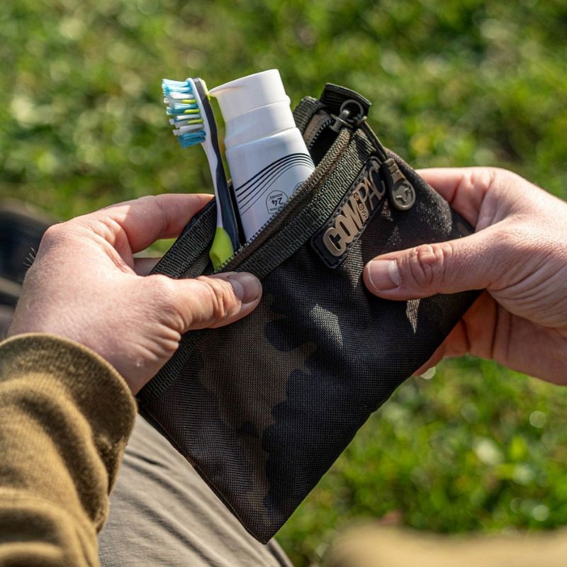 korda compac dark kamo wallets-3